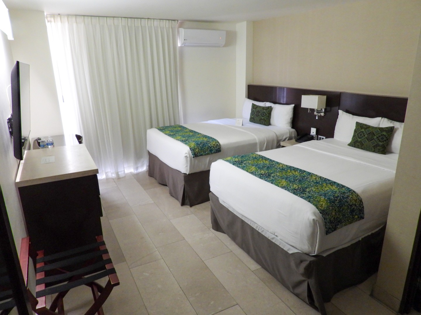 Hotel SevenCrown Center Standard Double Room